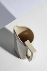 "D" JUG / VANILLA