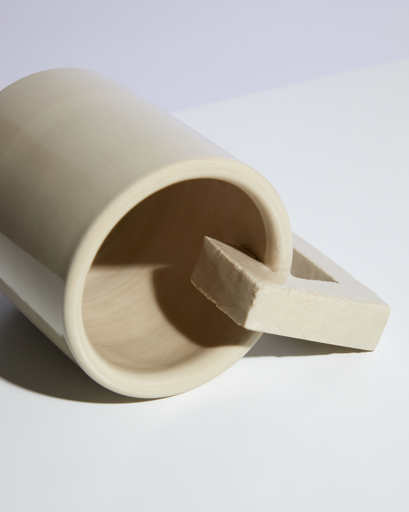 "D" MUG / VANILLA