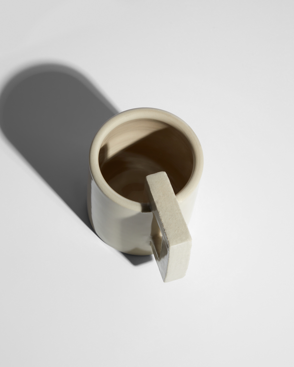 "D" MUG / VANILLA